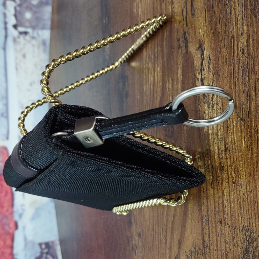 DKNY Ripstop Nylon Wallet - Picture 5 of 6